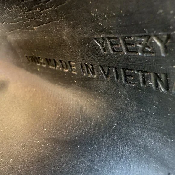 Imitation Yeezy  Men's Slides new w/ tags Onyx 11 - Picture 3 of 6